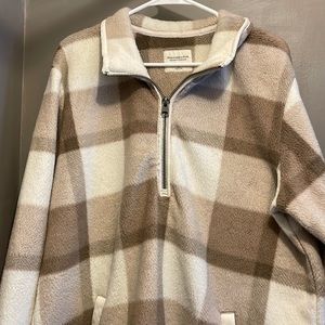 Abercrombie & Fitch quarter zip fleece